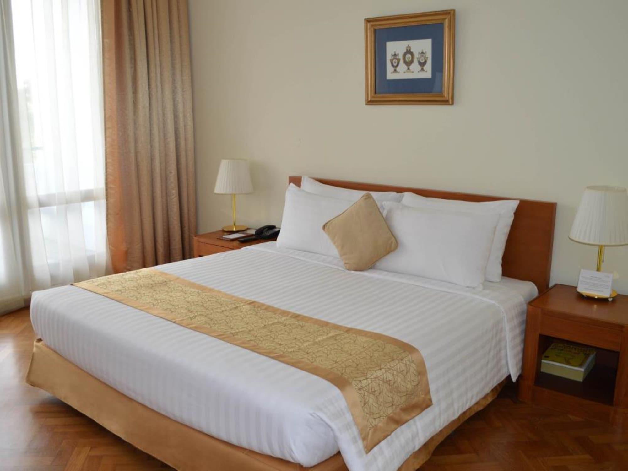 Inya Hotel