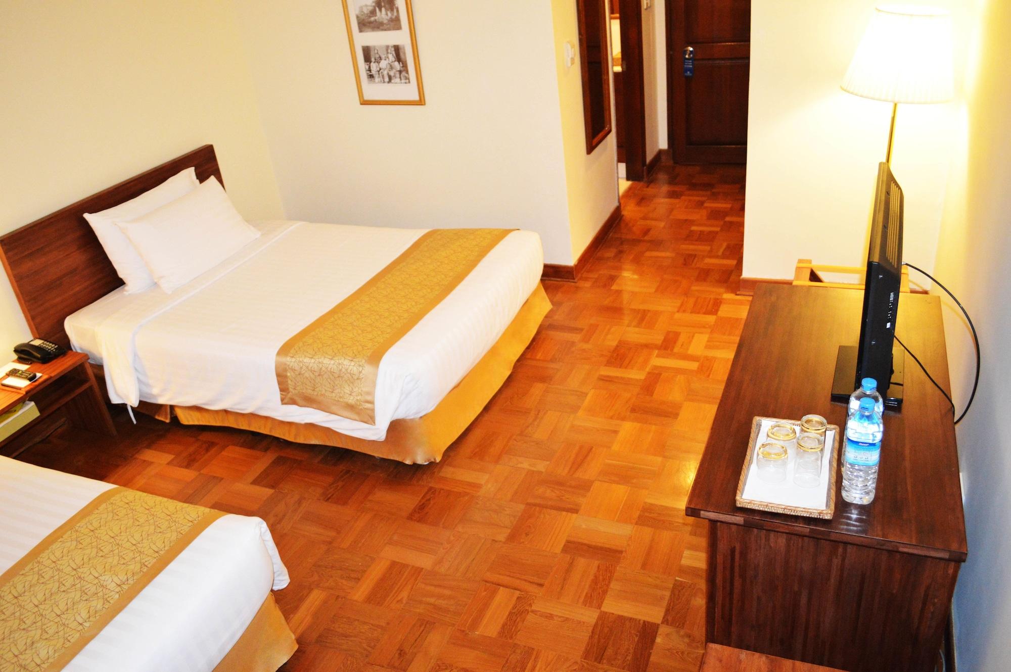 Hotel Inya